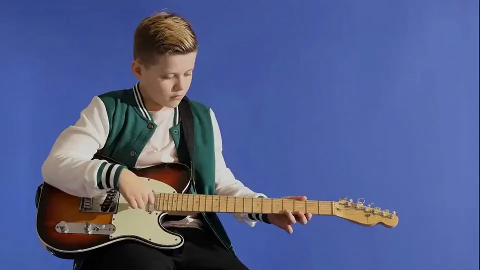 Guitar, Ukulele & Bass at La Verne Music School